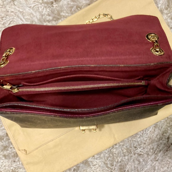 LOUIS VUITTON Chain Monogram in Aurore - Picture 2 of 9